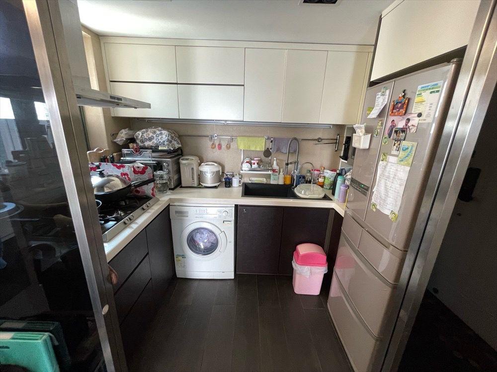 單位廚房相當闊落,十分實用。(代理提供)