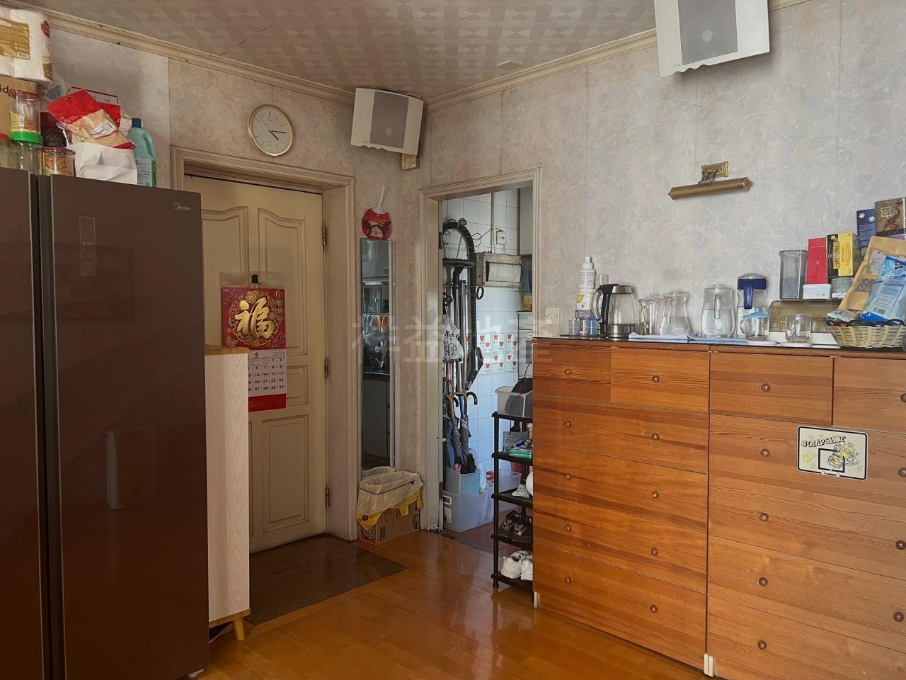 單位實用性高,間隔四四正正,相當實用。(代理提供)