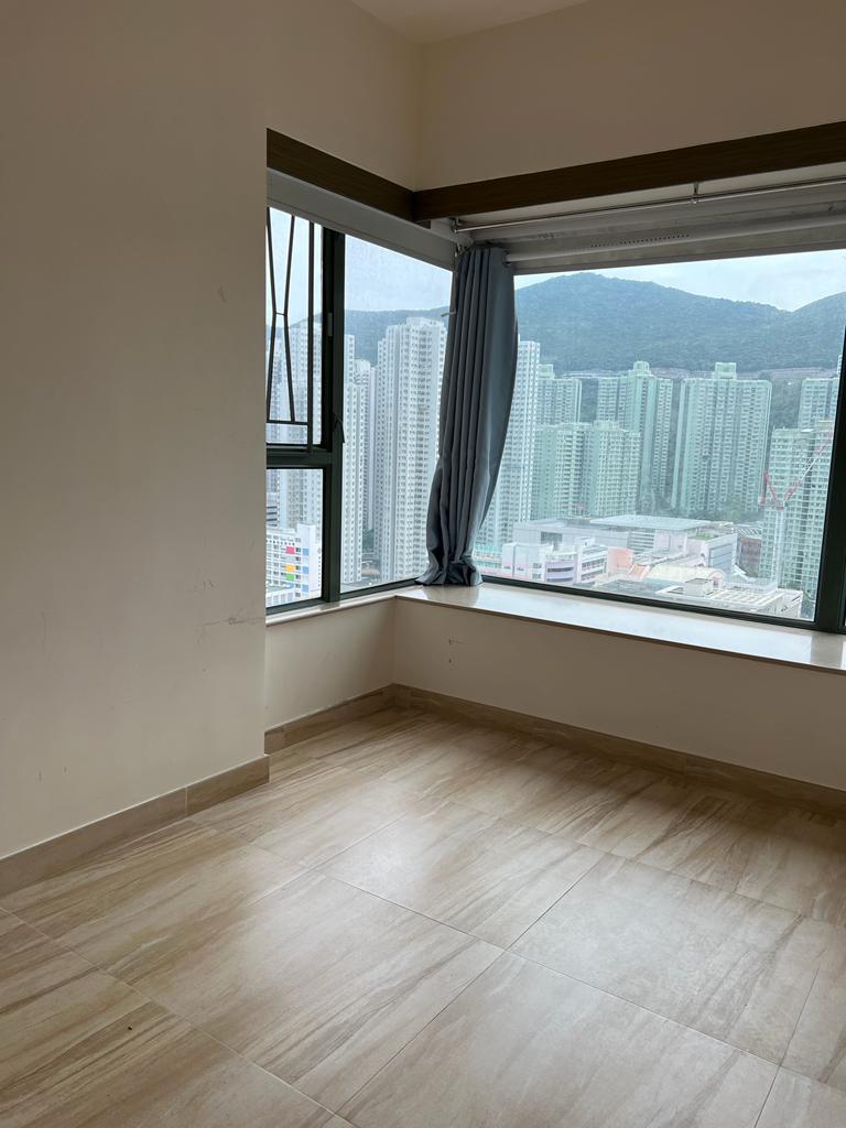 主人房設有90度大窗,即使低層亦開揚。(代理提供)