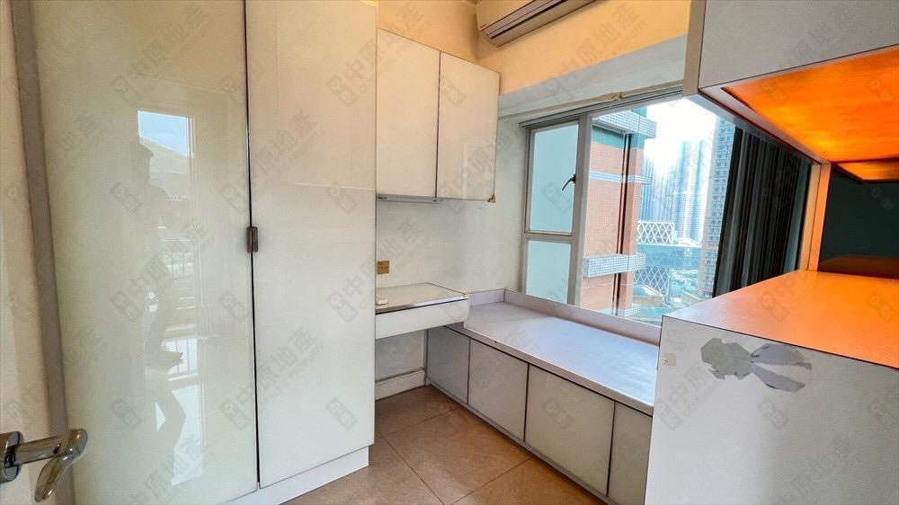 全屋裝修企理,附有不少訂製傢俱。(代理提供)