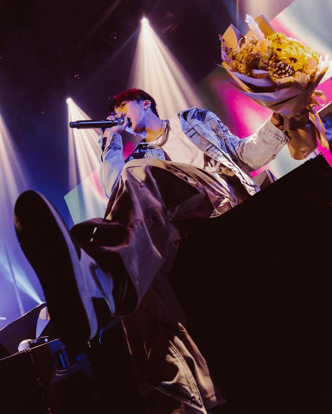 婁峻碩終如願在香港開個人騷。