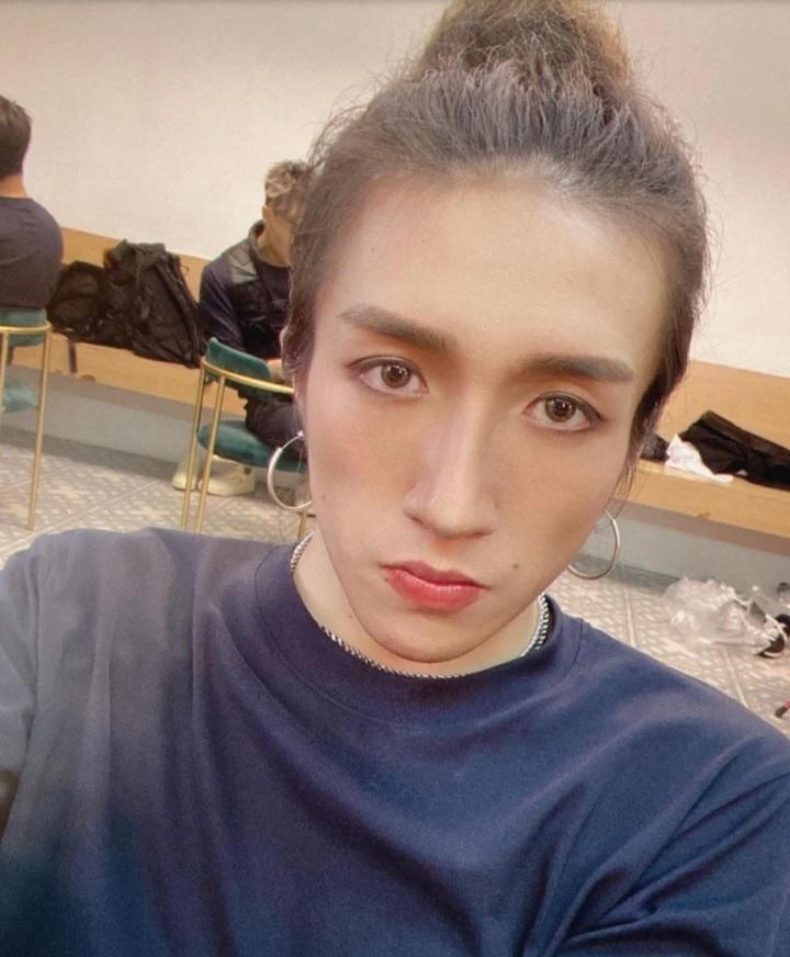 李盛林牧師指阿Mo曾尿道受感染。