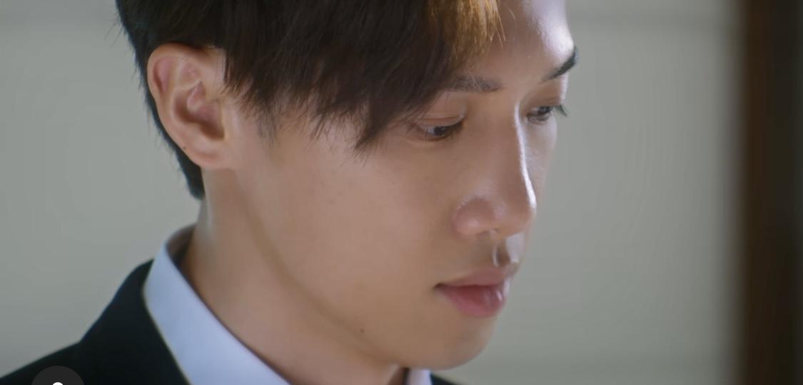 Stanley不愧是MIRROR的演技擔當,《來不及》MV Teaser的幾個鏡頭,已教人感動。