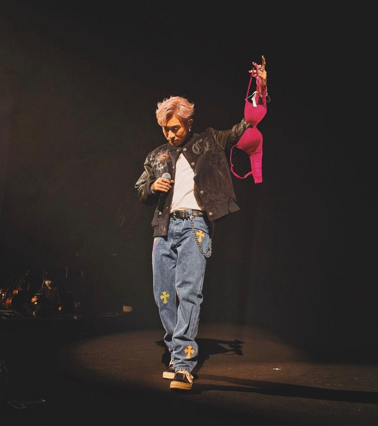 Tyson Yoshi去年九展騷已收到大量不同顏色胸圍。