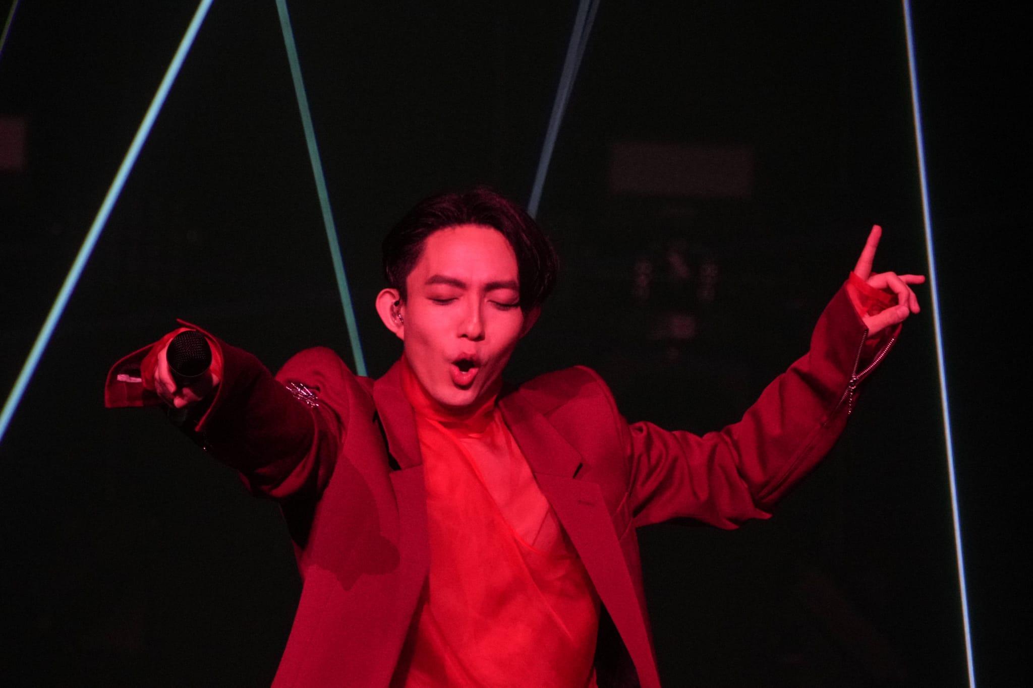 林宥嘉不時請觀眾協力和唱。(李睿哲攝)