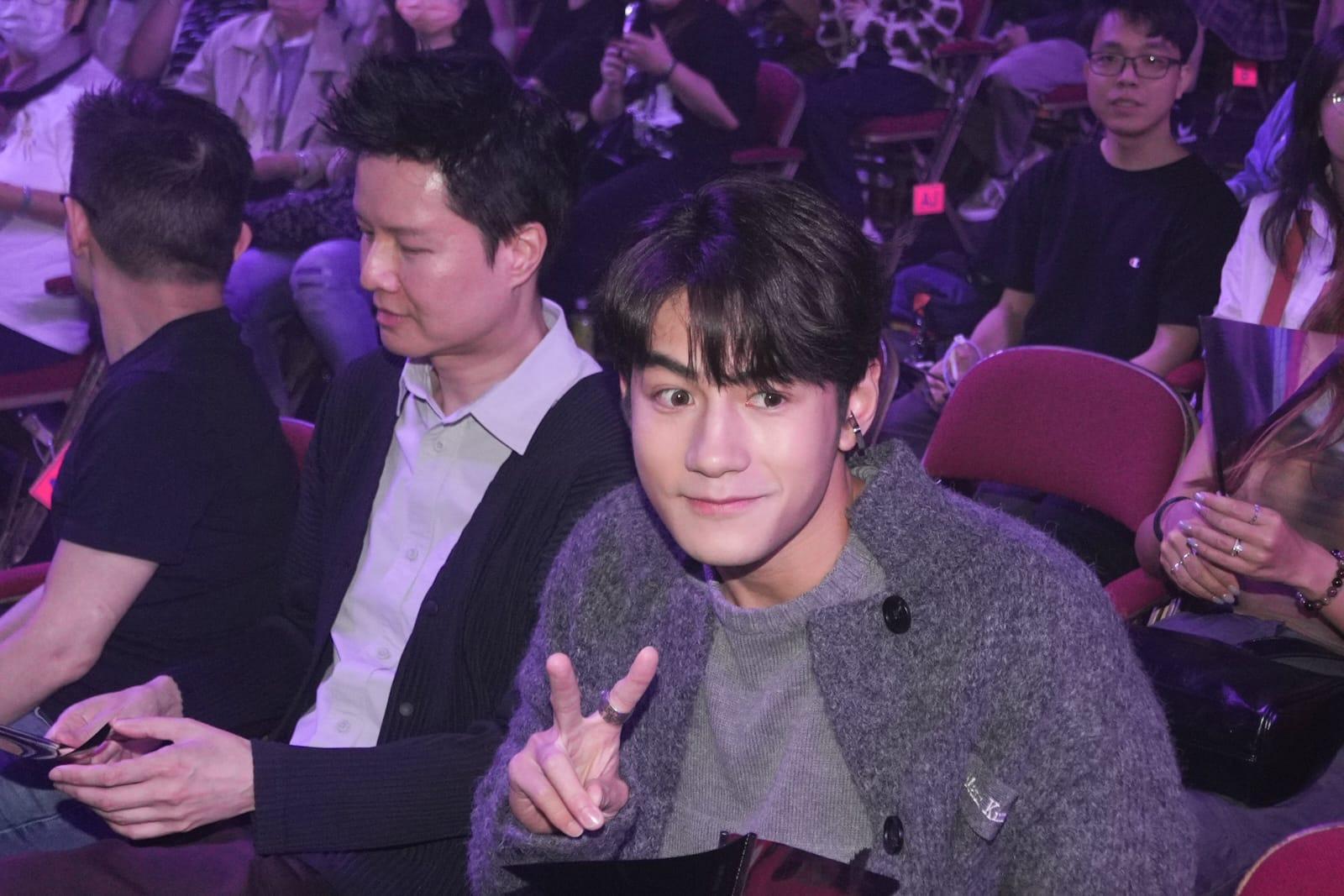 魏浚笙入場睇林宥嘉《idol世界巡迴演唱會》香港站尾場。(李睿哲攝)