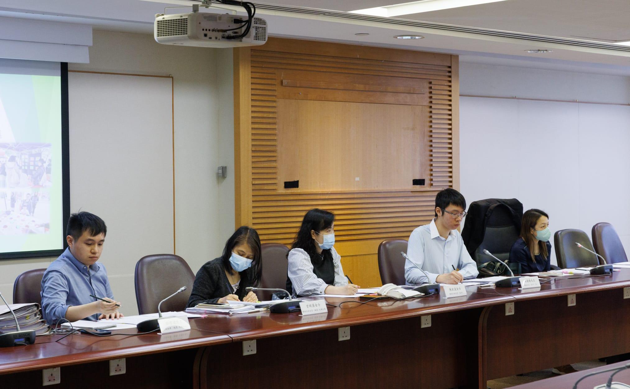 區議會首次引入資格審查制度。 (蘇文傑攝)