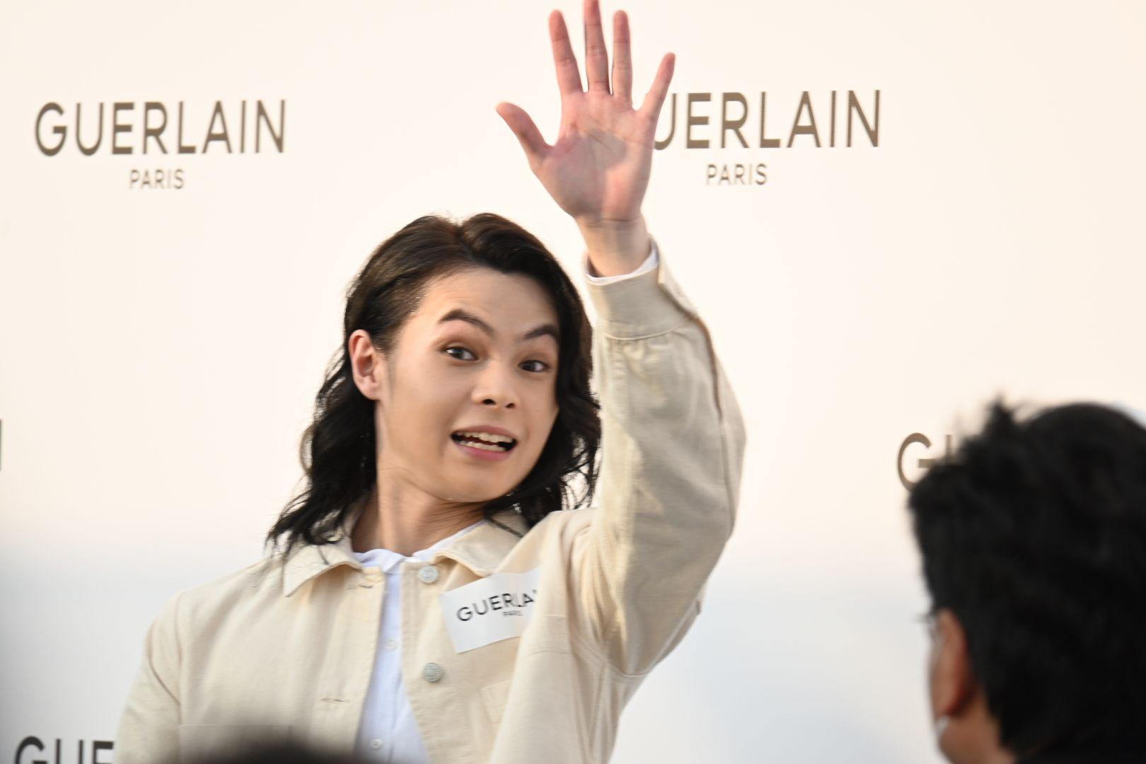 Tiger現身尖沙咀擔任美容護膚品牌揭幕嘉賓。