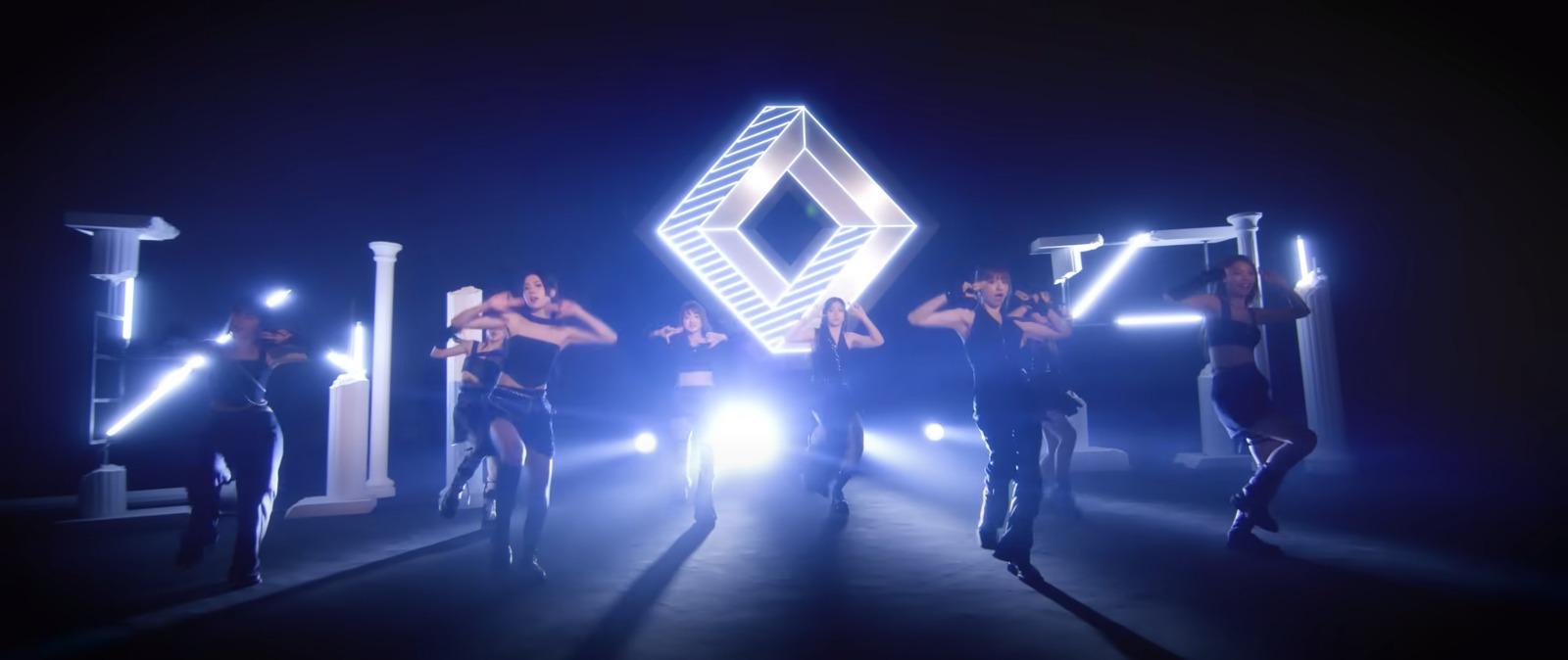 Lolly Talk 《一把火》MV截圖