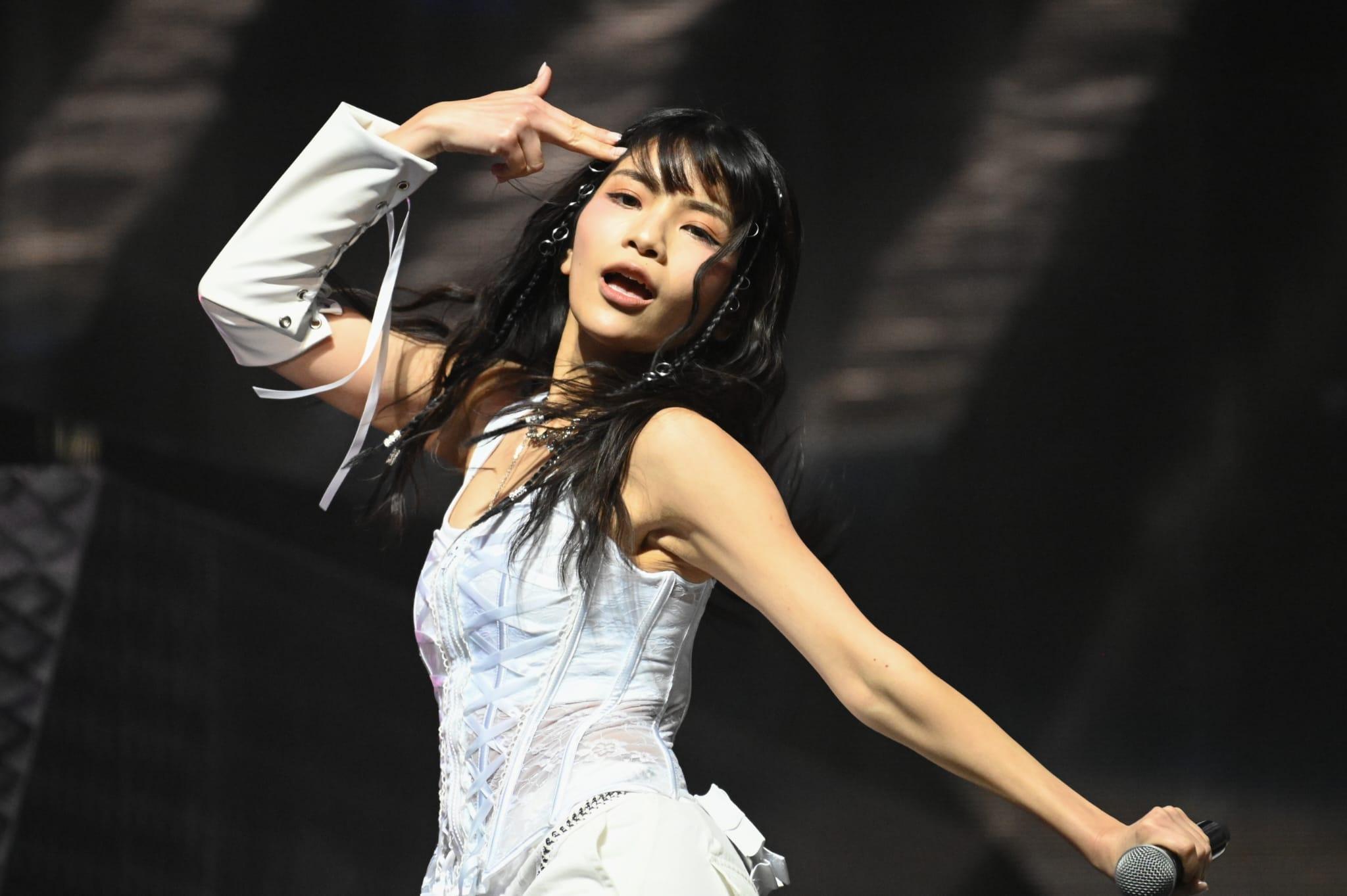 So Ching今年初一度歸隊,與隊友一同登上叱咤頒獎禮舞台。