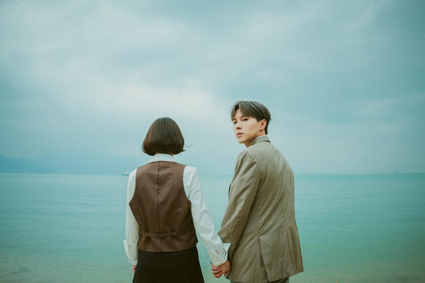 應智越新歌《彼岸花》道出對愛情的遺憾。