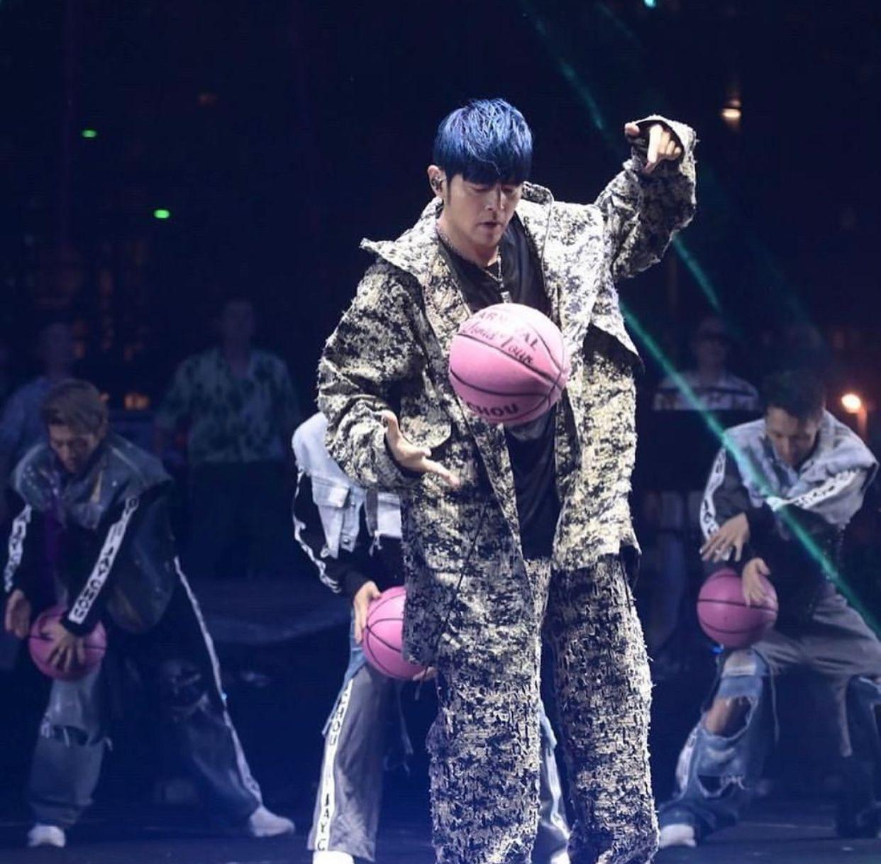 周杰倫假中環海濱活動空間舉行7場《嘉年華世界巡迴演唱會2023香港站》。