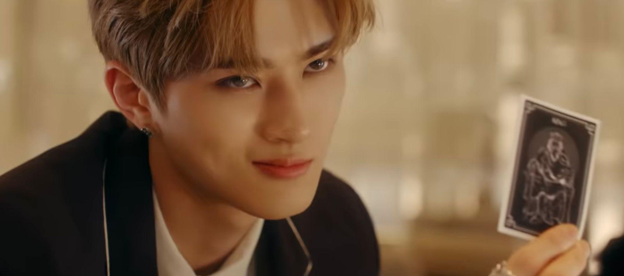 XODIAC香港成員LEO出道改以邪氣登場,令人眼前一亮。