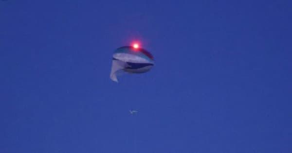 廣島上空出現的可疑氣球。(網上圖片)