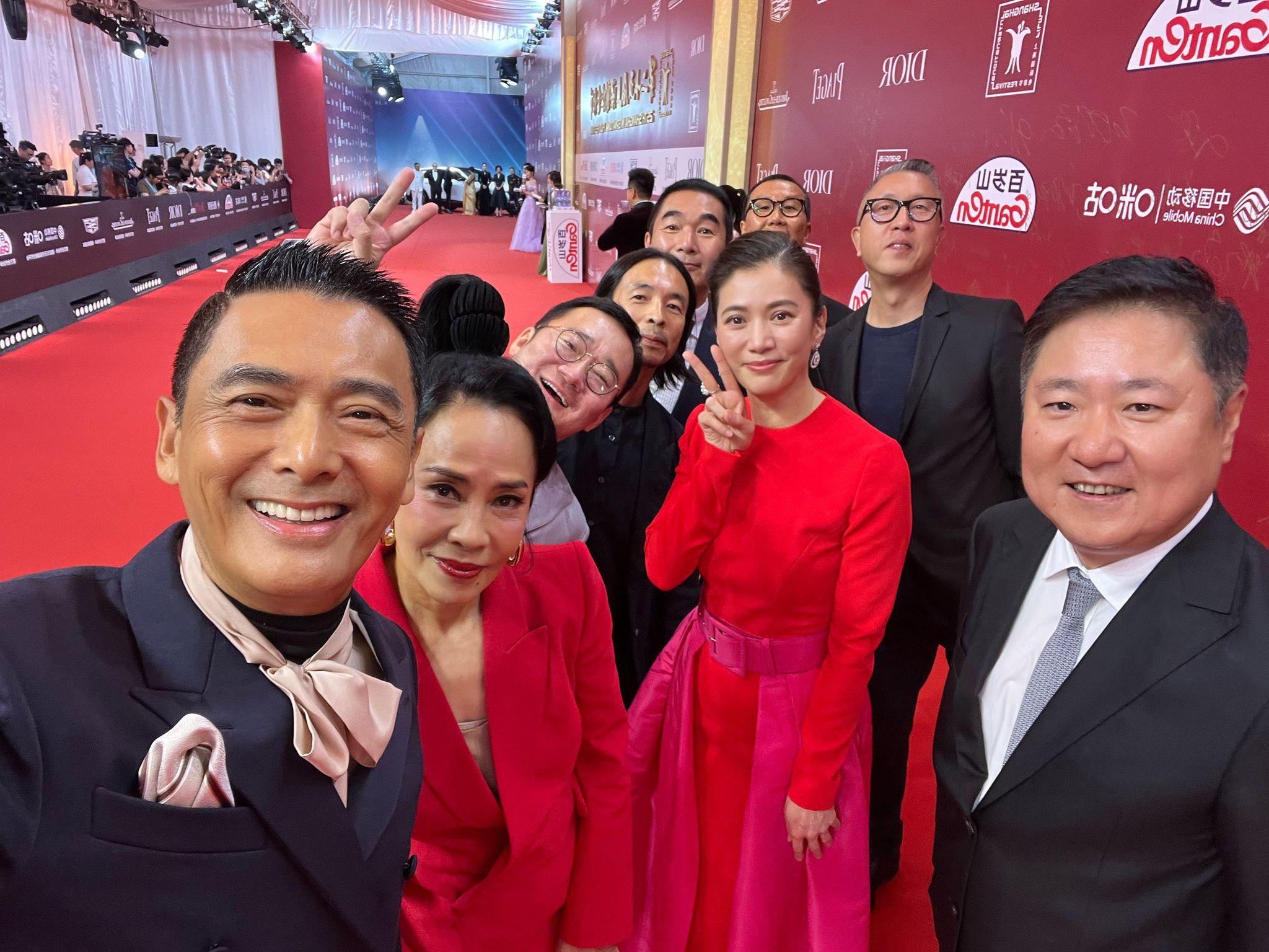 發哥與《別叫我"賭神"》演員和主創出席上海國際電影節行紅地氊。