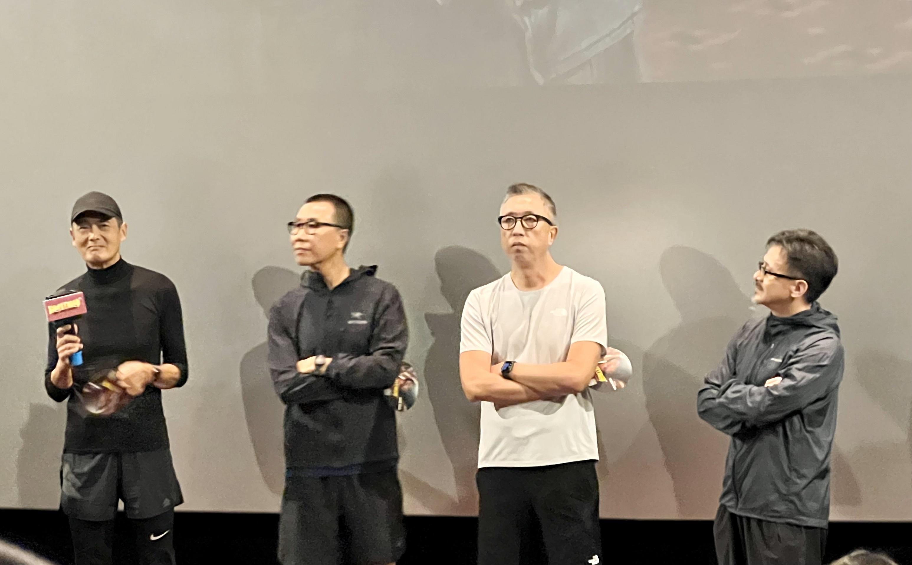 周潤發聯同導演潘耀明、編劇莊文強、監製黃斌(左至右)驚喜現身為電影《別叫我〝賭神〞》謝票。