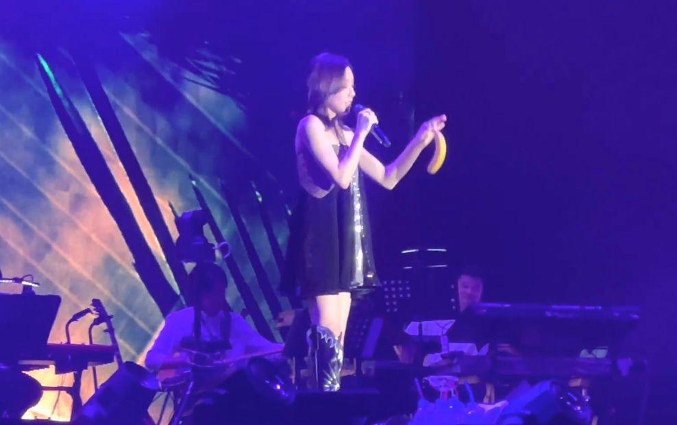 太妍昨晚假亞洲博覽館Arena舉行個人演唱會《The ODD Of LOVE in HONG KONG》。