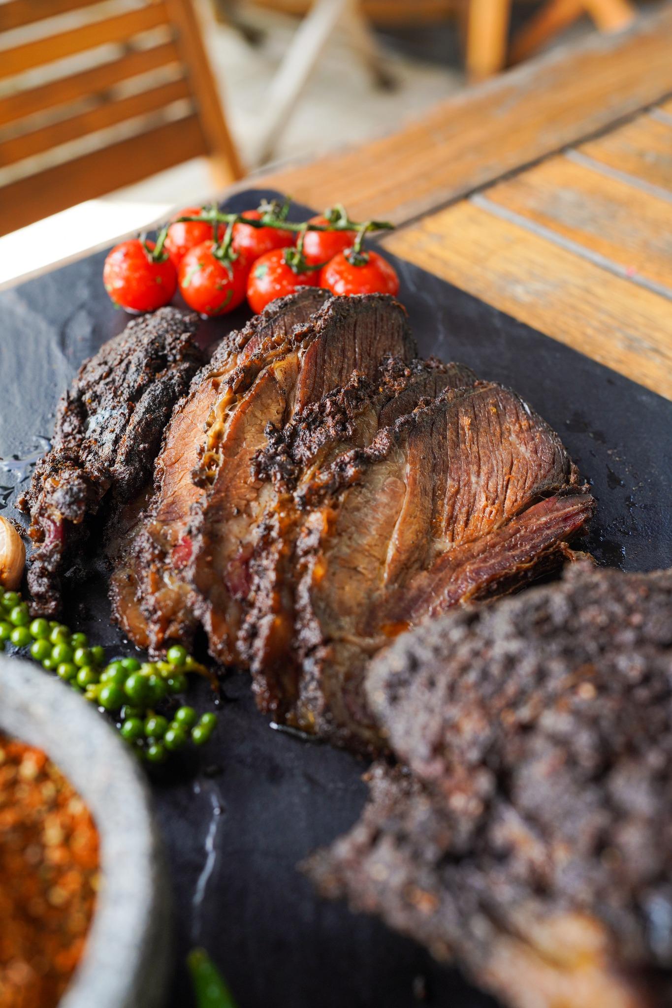 君悅酒店The Grill池邊自助燒烤自助晚餐買二送二