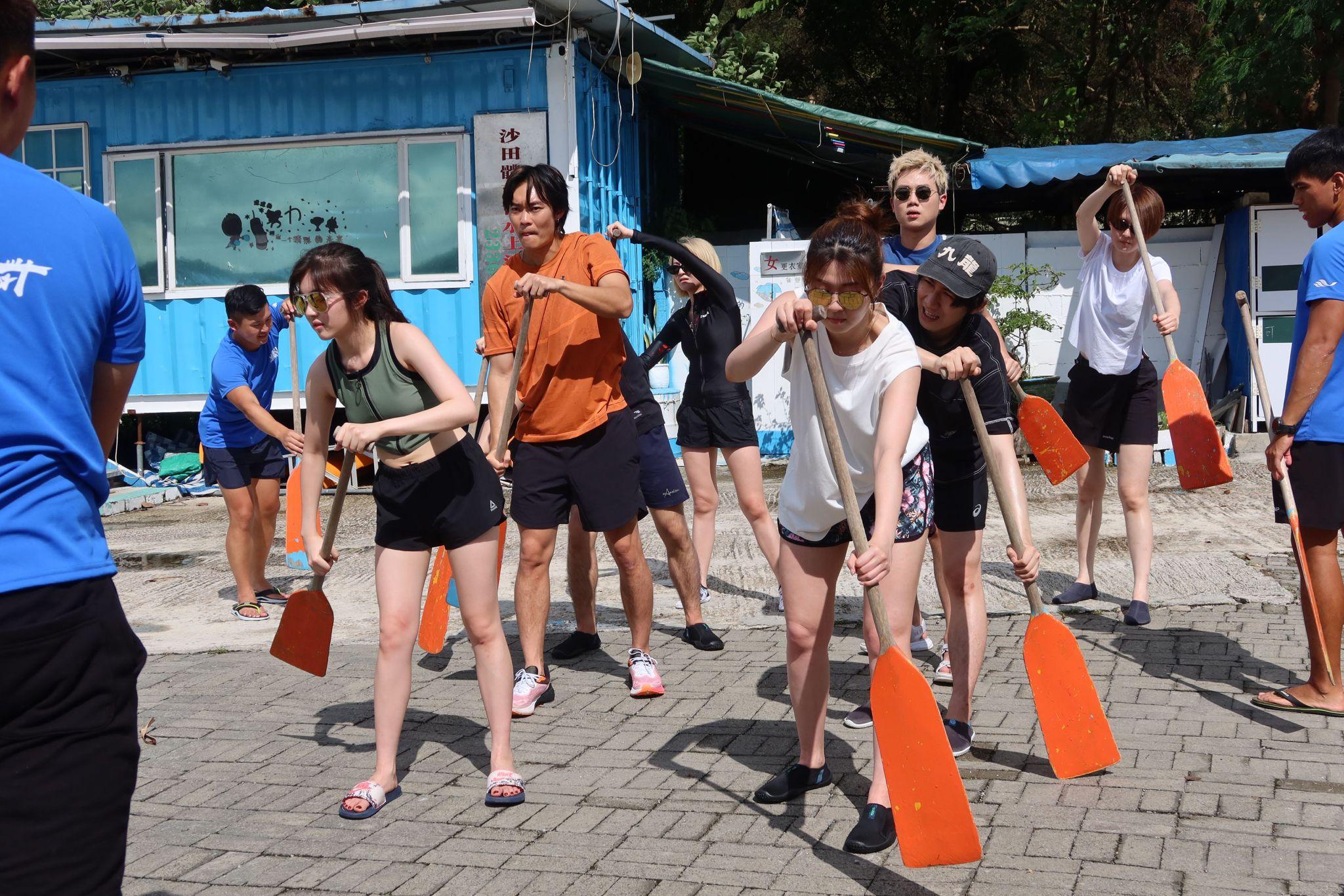 胡子彤拍完《逆流大叔》之後,竟然再有機會扒龍舟。