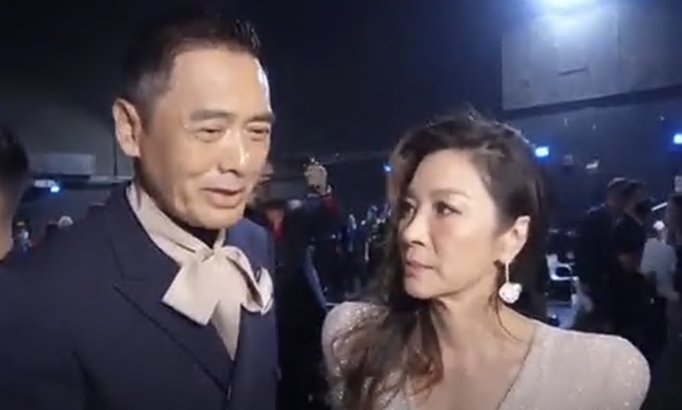 周潤發與楊紫瓊在上海電影節重聚,齊齊擔任揭幕嘉賓。