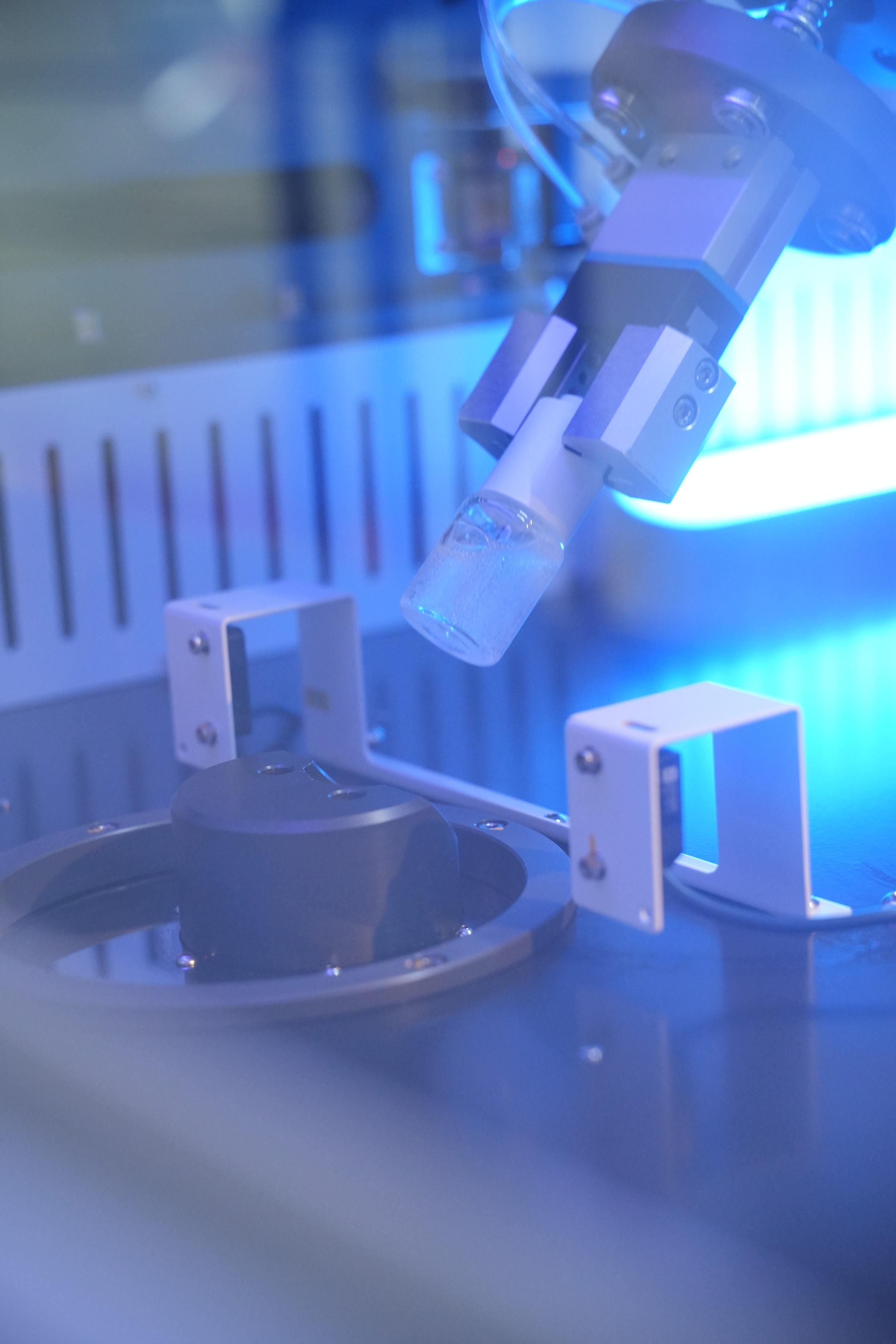 「AI護膚品調製師」 4 分鐘內製作出量身定制的護膚品