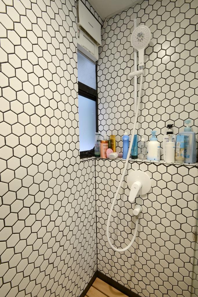 馬賽克磚身帶復古味