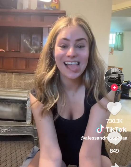 Alessandra Sophia以為男友頭髮「排毒」為題在社交平台TikTok分享幫男友洗頭的影片。(TikTok)