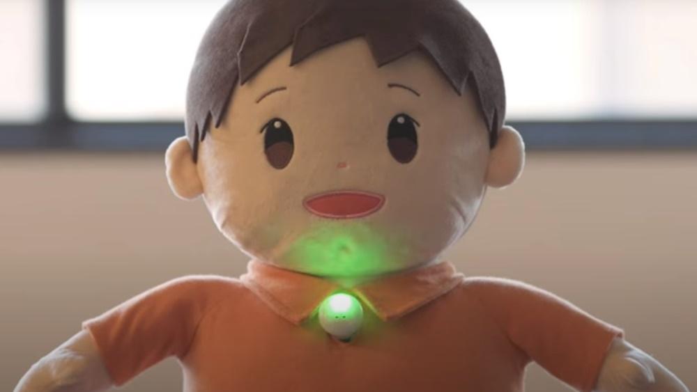 洋娃娃若察覺對方在講到某個話題特別起勁時,就會繼續更深入的傾談下去;相反,若是發現對方不感興趣,就會轉換話題。(YouTube)