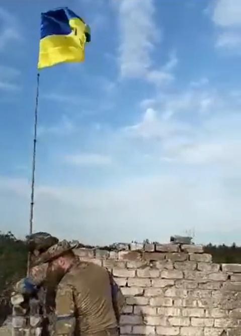 烏軍反攻首度報捷稱奪回3村莊,批俄軍炮擊疏散船致3死。(Twitter)