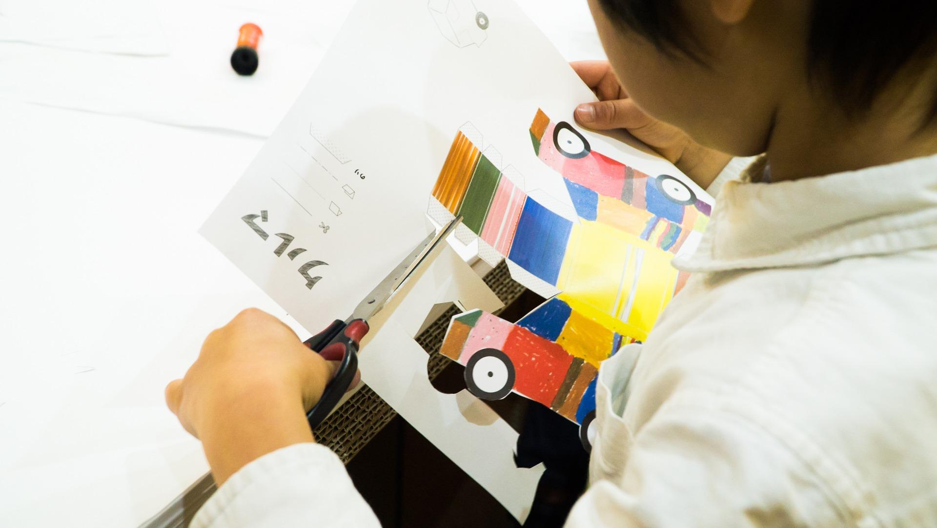 teamLab香港|「彩繪城鎮立體紙模型」