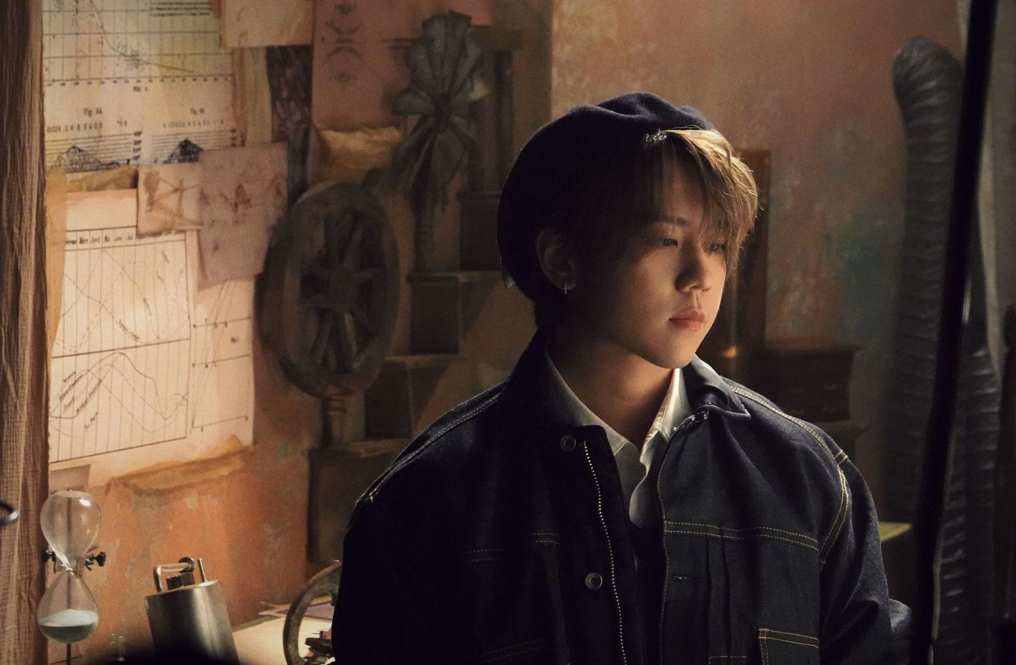 MIRROR今日推出跳唱團歌《SHEESH》。