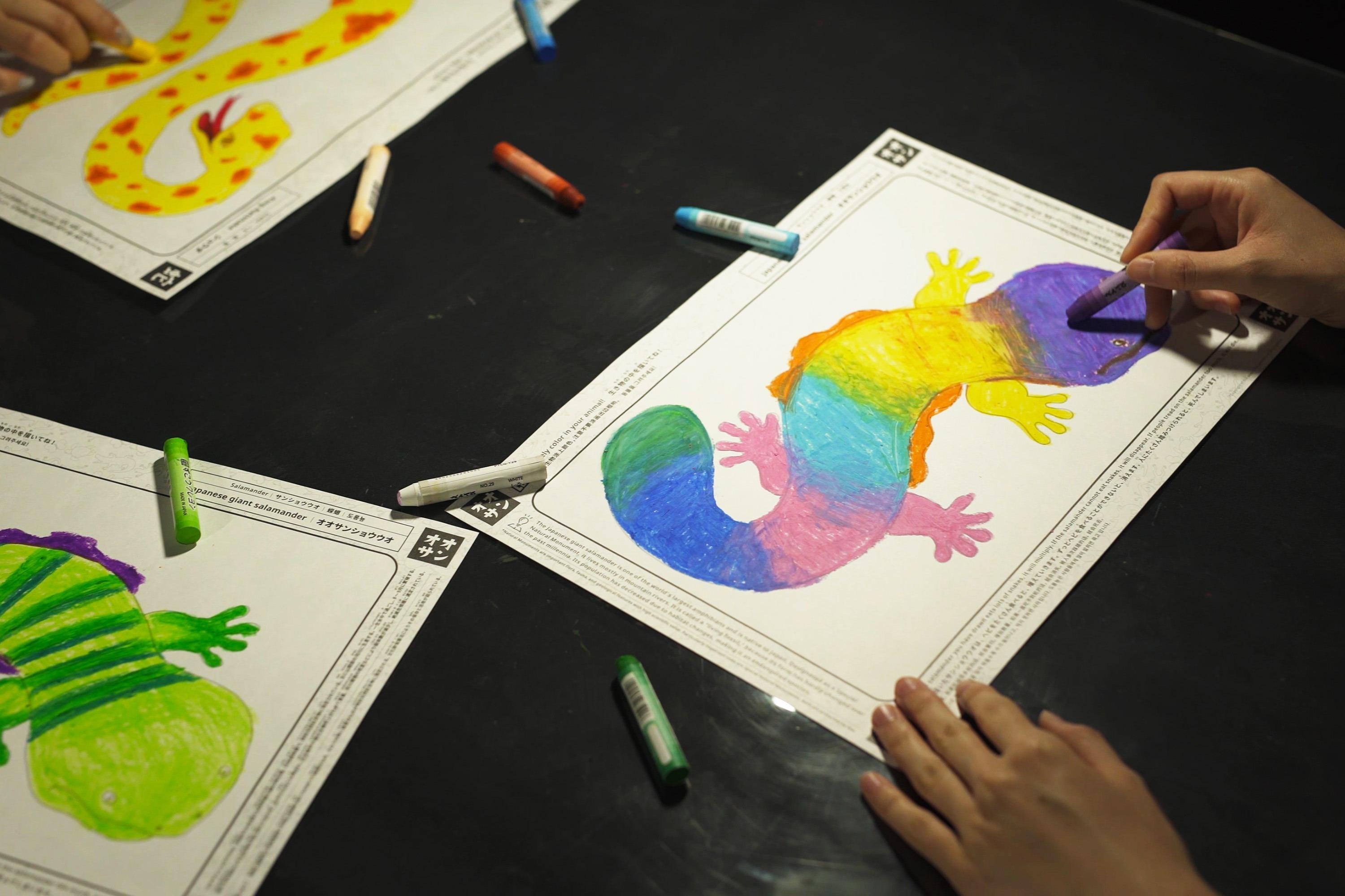 teamLab香港|「塗鴉自然── 鼓動的山脈與山谷,紅色名錄」