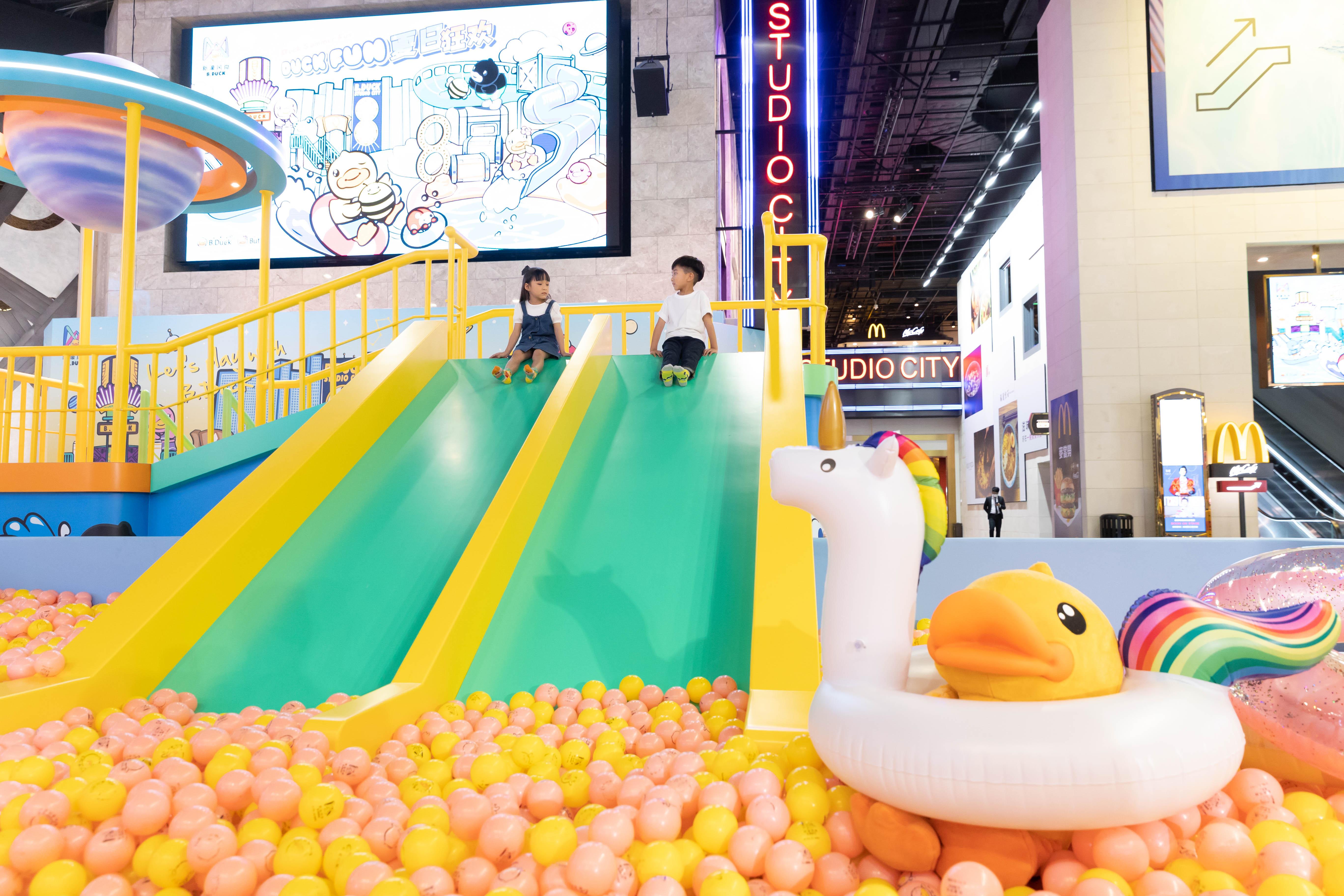 B.Duck巨型波波池