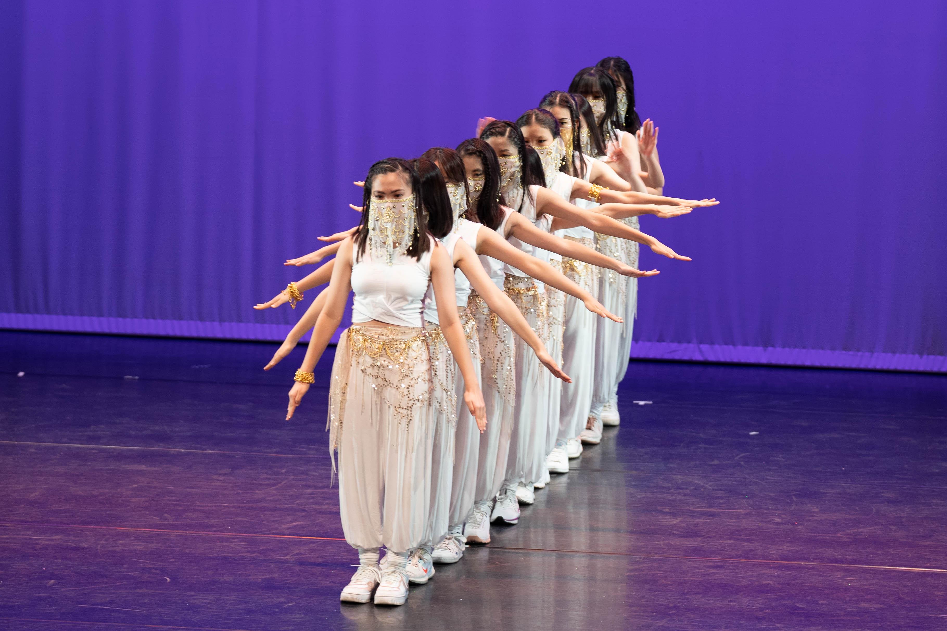 學生可按興趣選擇上音樂堂、舞蹈堂或戲劇表演堂。