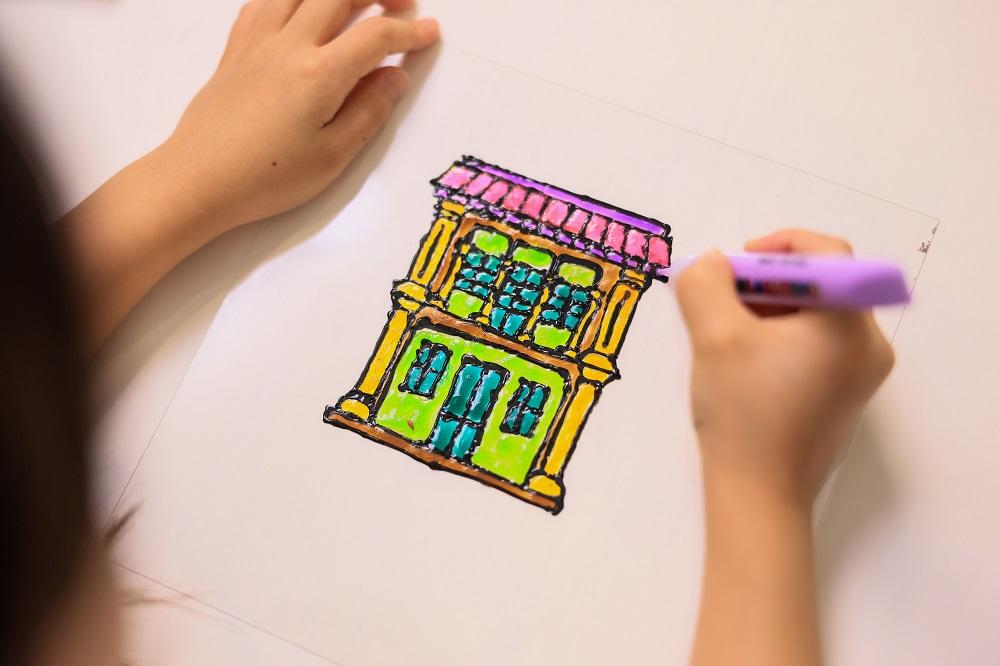 由6月16日起,一連四個週五、六、日,Kiztopia都會舉辦新加坡特色工作坊,讓家長與小朋友從多角度認識新加坡的美食與文化。