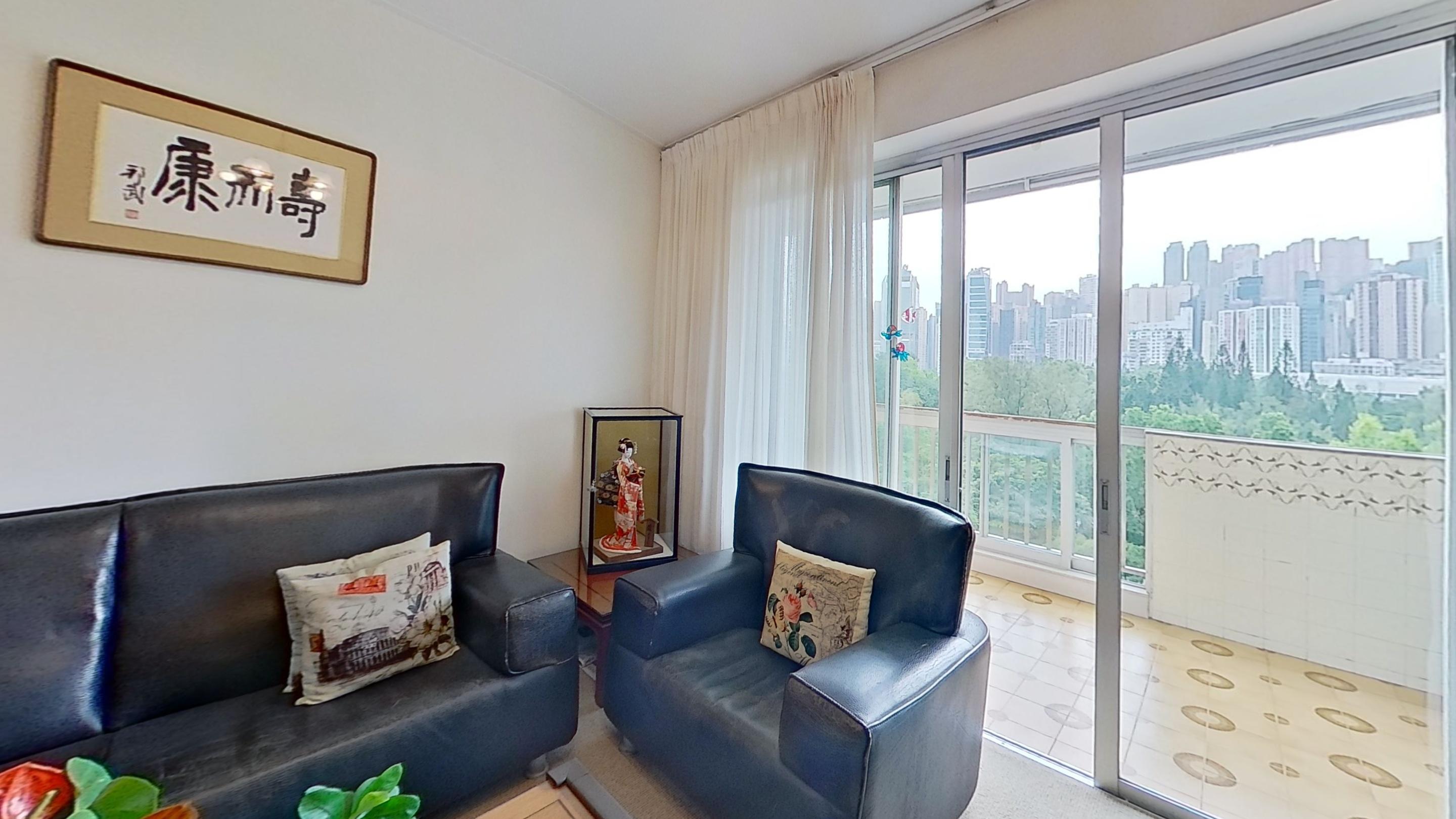 客廳外接大露台,面向維多利亞公園。