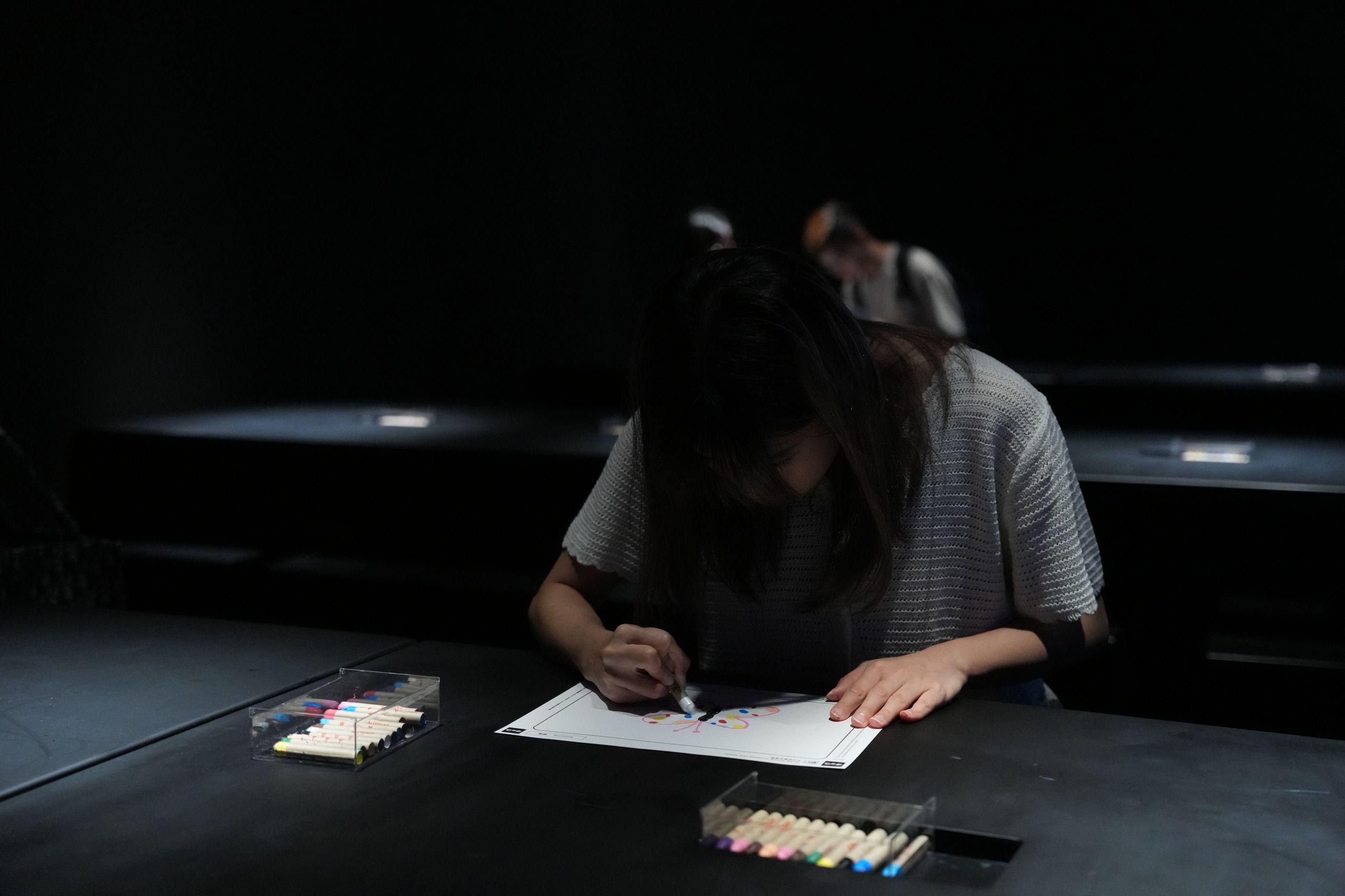 塗鴉自然 ── 鼓動的山脈與山谷,紅色名錄 (陳奕釗攝)