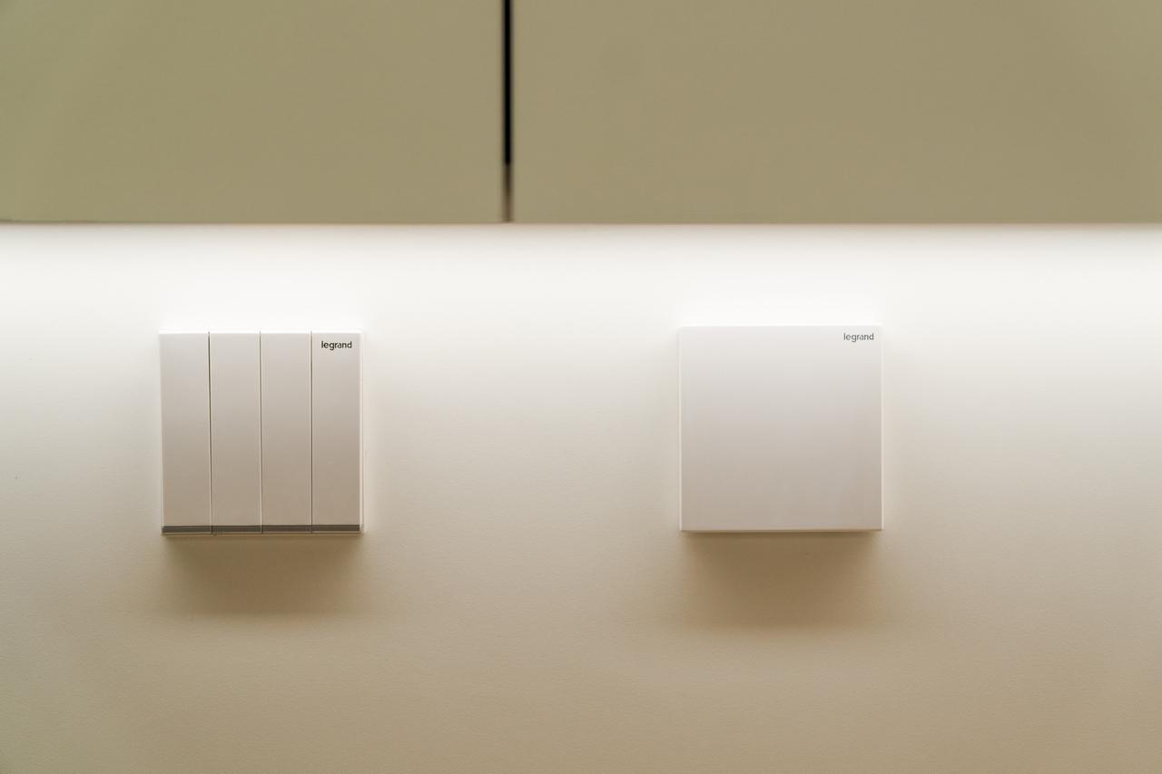 簡單擺設及用色給人純樸及自然療癒感