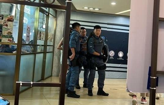 黃大仙男學生遭持叉男追趕 警持盾牌追緝在逃漢