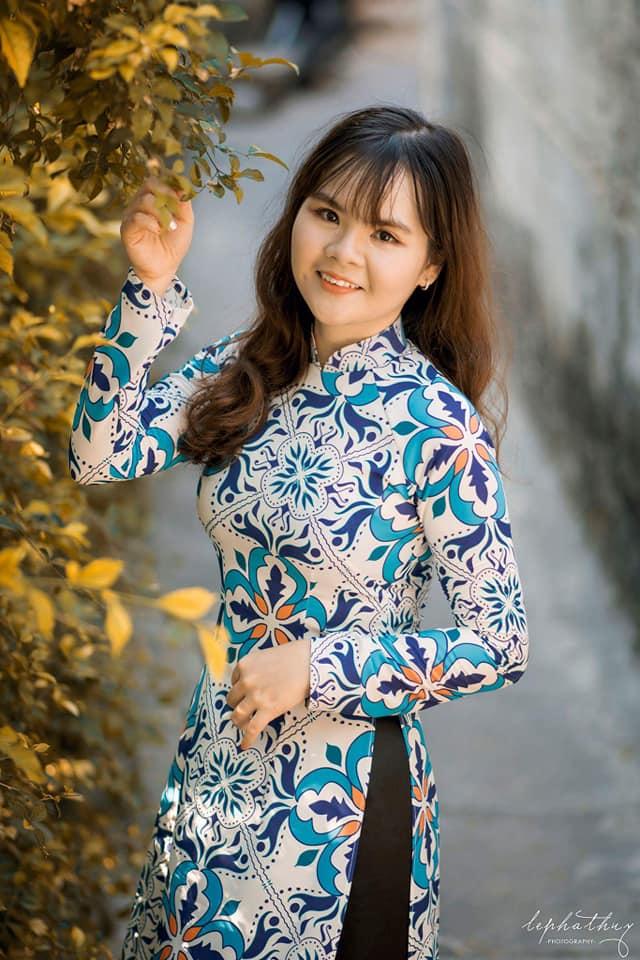 越南傳統奧黛服租借