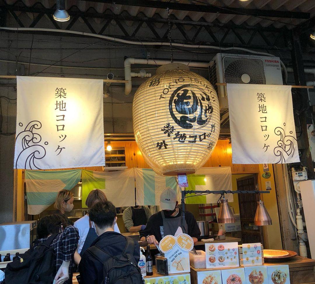 「築地コロッケ」是去年才新開業的人氣小店,專賣非常少見的吉列文字燒(相片來源:instagram:muskwae)