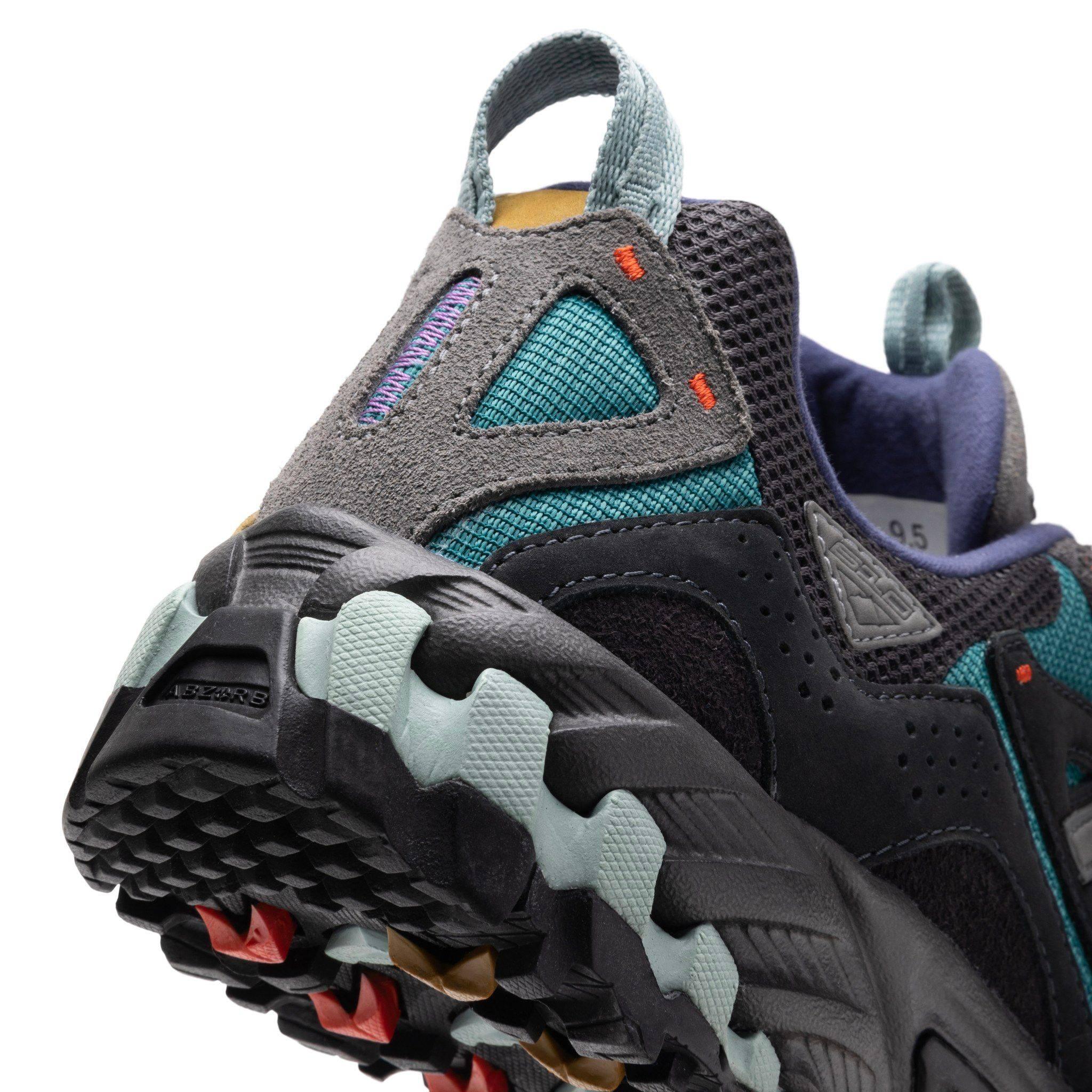 New Balance x Bodega 610