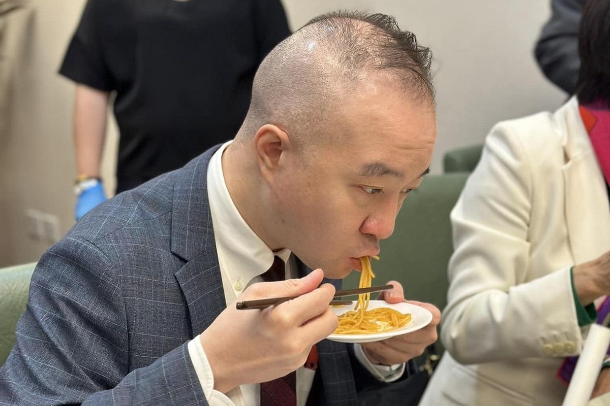 立法會餐廳營辦商今日邀請議員試食新菜式。(陸瀚民FB)