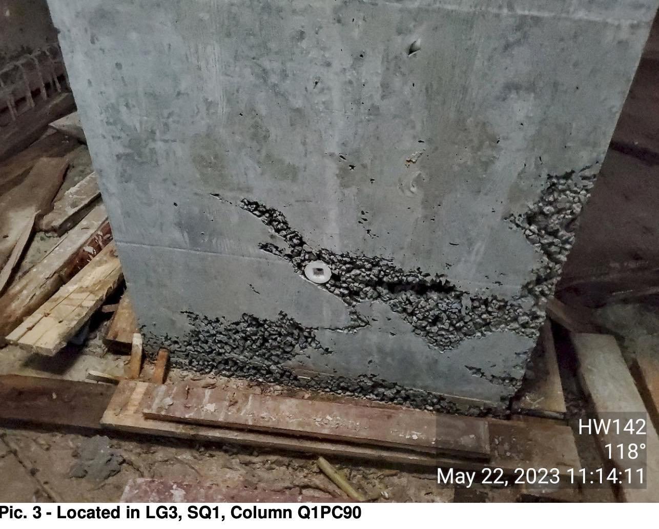 潘焯鴻揭港大校園擴建工程石屎現「蜂窩狀」。(潘焯鴻FB)