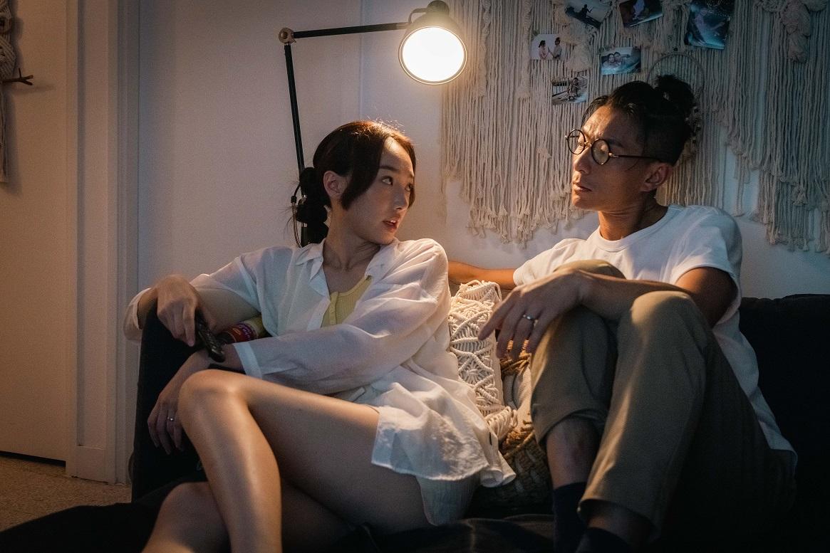 周國賢與蔡思韵在《全個世界都有電話》合演情侶。