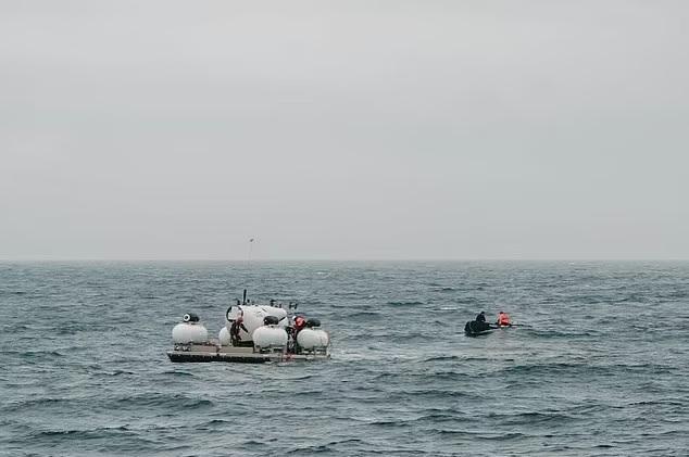 鐵達尼號觀光潛艇