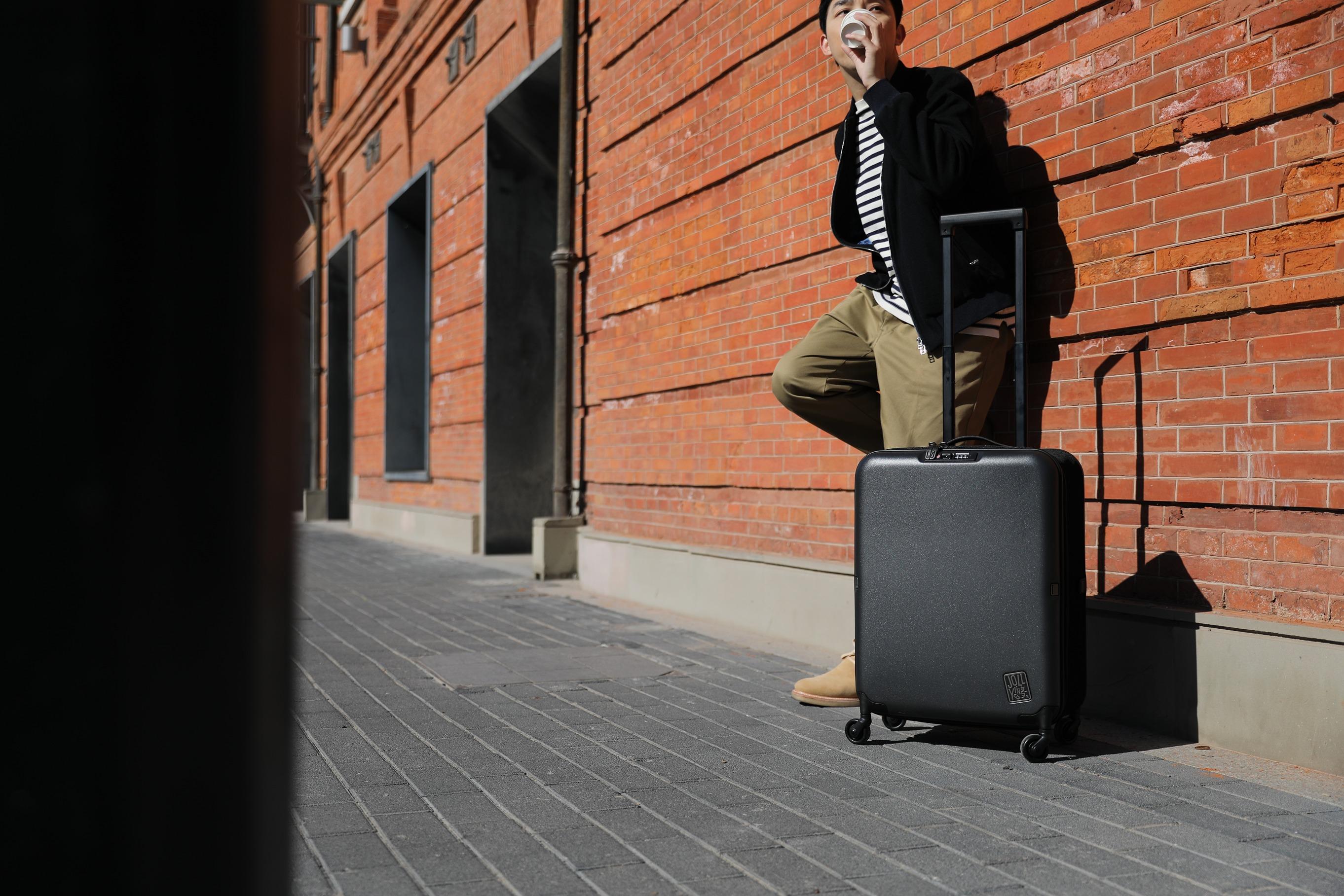 Jollying PEBBLE系列摺疊式瘦身行李箱