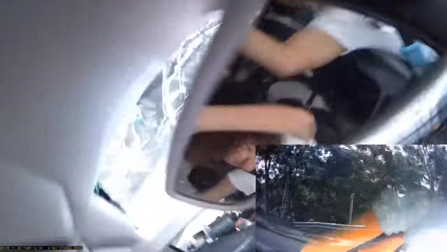 車Cam直擊|沙頭角私家車收慢打燈欲右轉,遭高速猛撼車尾至反車