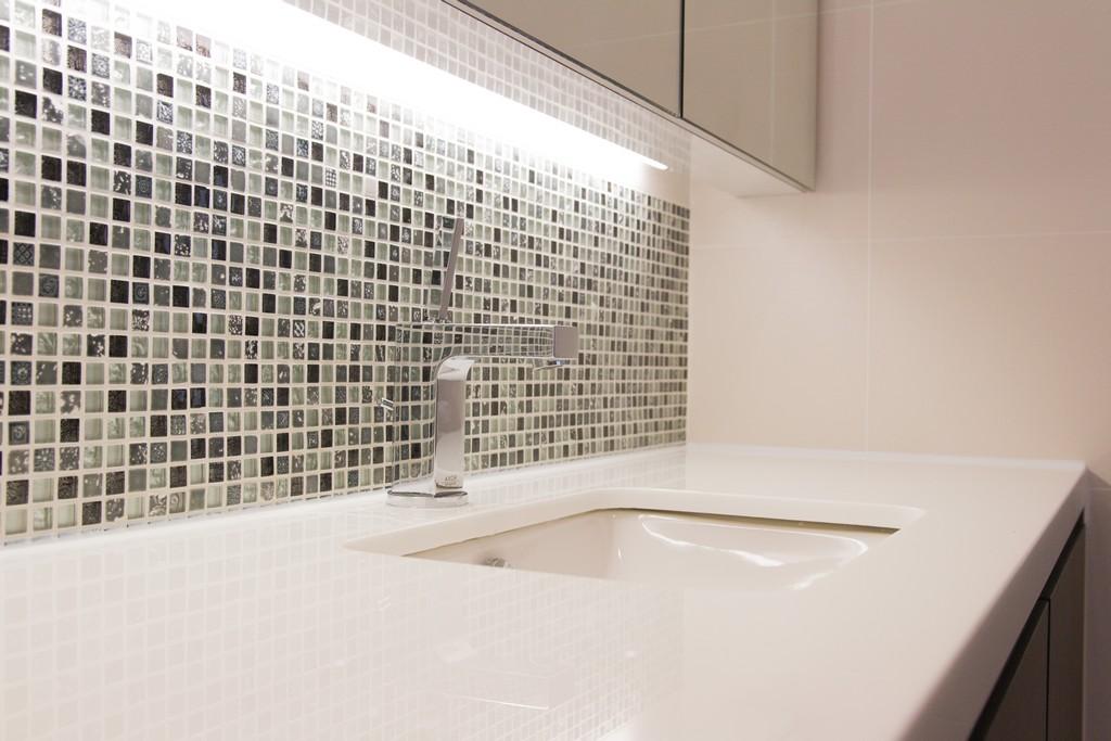 馬賽克磚身帶復古味