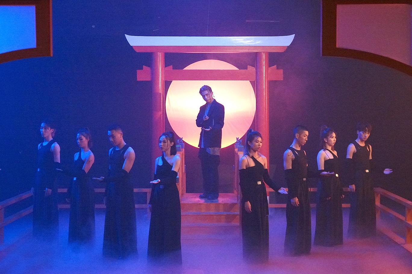 鍾情日本文化的AK,新歌 《Keep Rollin’》MV東「型」味濃。